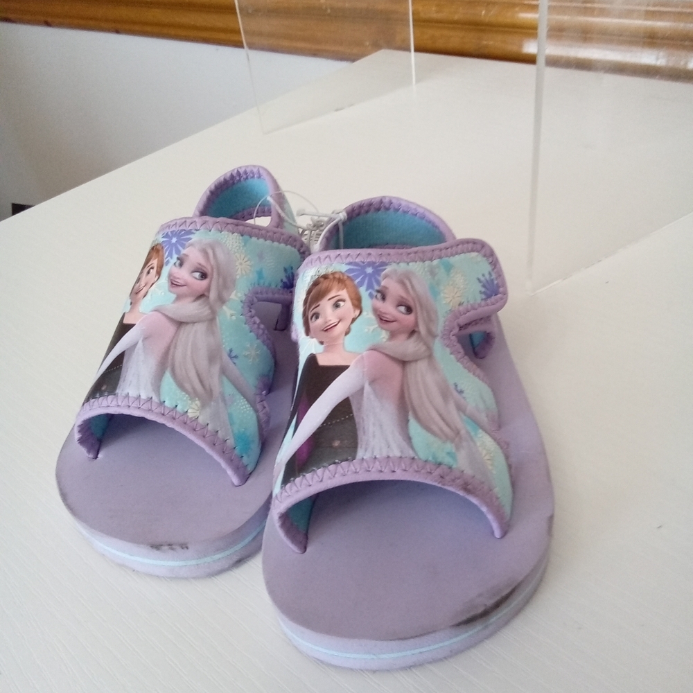 Disney Frozen Elsa & Anna Toddler Sandals Purple NWT Size 5/6